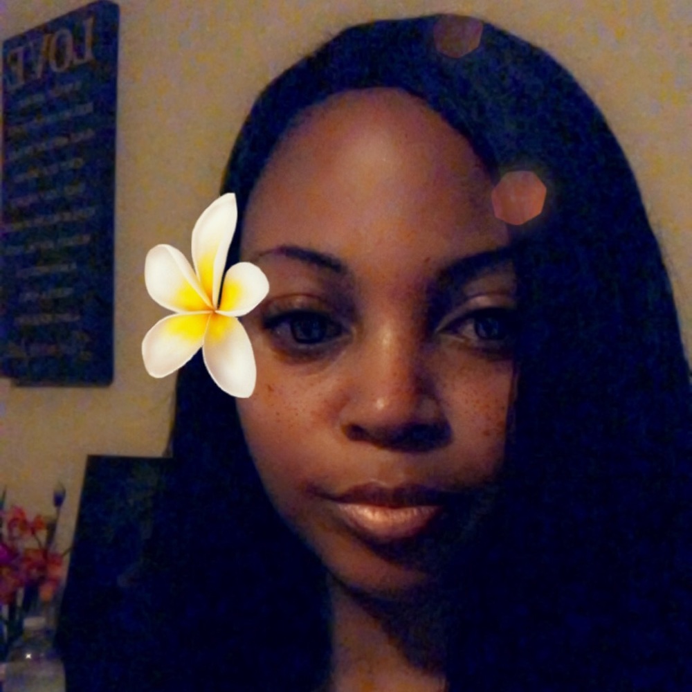 Meet your Posher, Micole